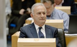 Eski DİSİ Başkanı Neofitu: “Hristodulidis, tatile değil Kıbrıs sorununa odaklansın”