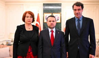 Gürlek, Uğur Mumcu’nun ailesiyle görüştü