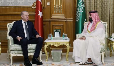 Erdoğan, Bin Selman ile bir araya geldi