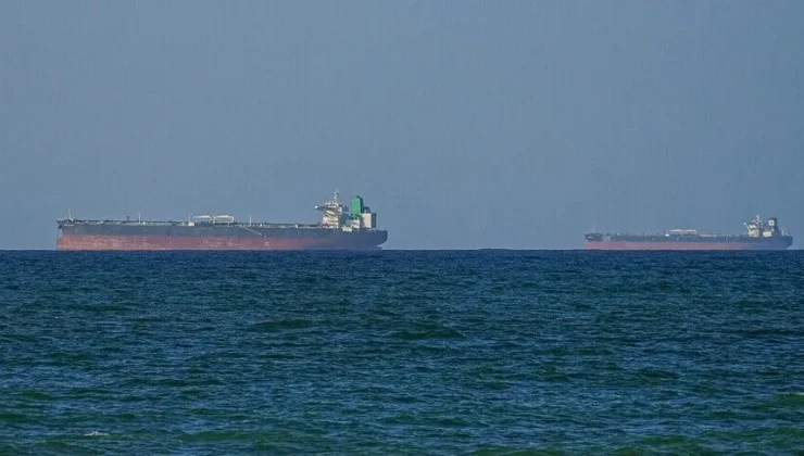 Abu Dabi Ulusal Petrol Şirketi: “Bu hafta Hürmüz Boğazı’nda 3 gemimiz saldırıya uğradı”