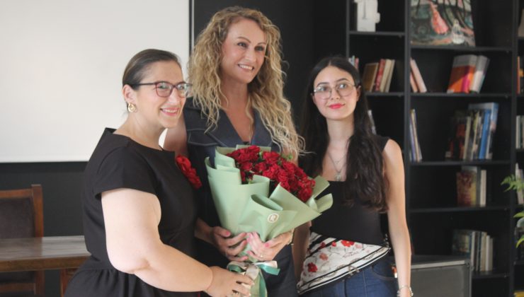 “Women in Red” etkinliğinde Vikipedi’deki kadın temsiline dikkat çekildi