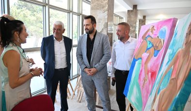 Uluslararası Güzelyurt Sanat Buluşması’nda sanatçılar eserleri üzerinde çalışıyor
