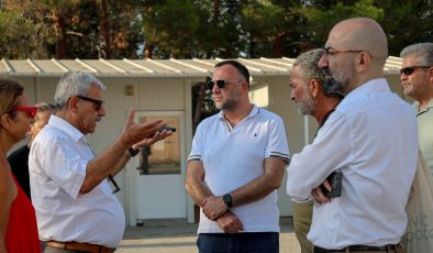 TDP’den Lefke Gazi Lisesi ve Erdal Abit İlkokulu’na ziyaret