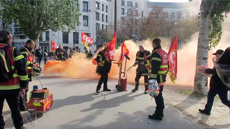 Fransız itfaiye erleri, 29 Eylül’de Paris’te gösteri düzenleyecek