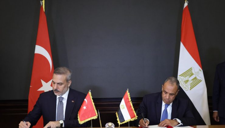 Türkiye ile Mısır arasında çeşitli belgeler imzalandı