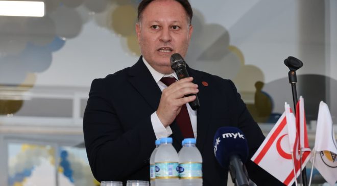 Öztürkler, Alemdağ Spor Salonu’nun açılış törenine katıldı