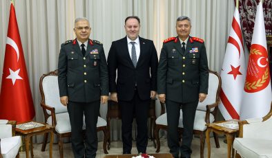 Öztürkler Korgeneral İnaltekin ile Tümgeneral Bilir’e görevinde başarılar diledi