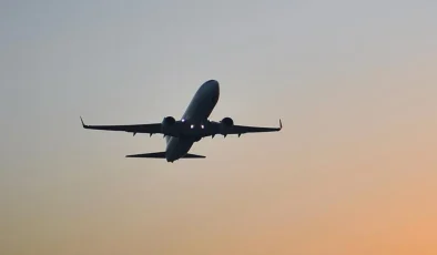 Rusya’dan Suriye’ye 1,5 yıl sonra ilk yolcu uçağı iniş yaptı