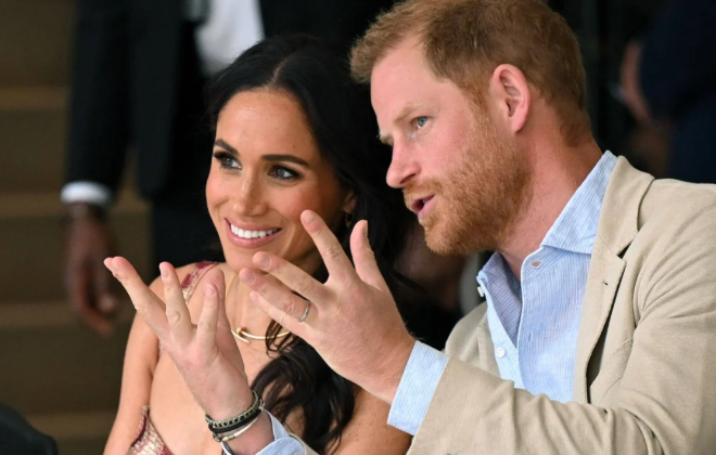 İngiliz basınına göre ABD’de yaşayan Prens Harry ve eşi Meghan Markle İngiltere’ye dönüyor