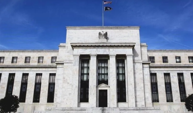 Fed tutanakları, enflasyonun düşmemesi halinde faiz artışının gündeme gelebileceğini gösterdi