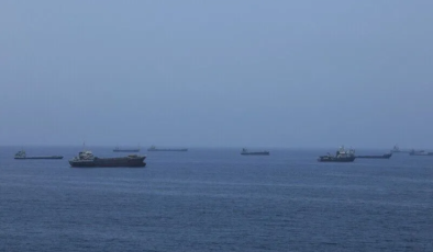 ABD’nin Hürmüz Boğazı’nda petrol tankerleri için gizli geçiş koridoru oluşturduğu iddia edildi