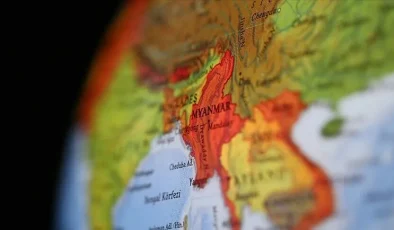 AP: “Myanmar’da ordunun saldırı düzenlediği Budist manastırında 14 kişi öldü”