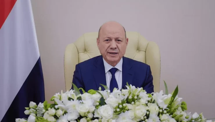 Yemen’de Başkanlık Konseyi Başkanı Alimi, Husilere acı verici darbeler indirmeye devam edeceklerini söyledi