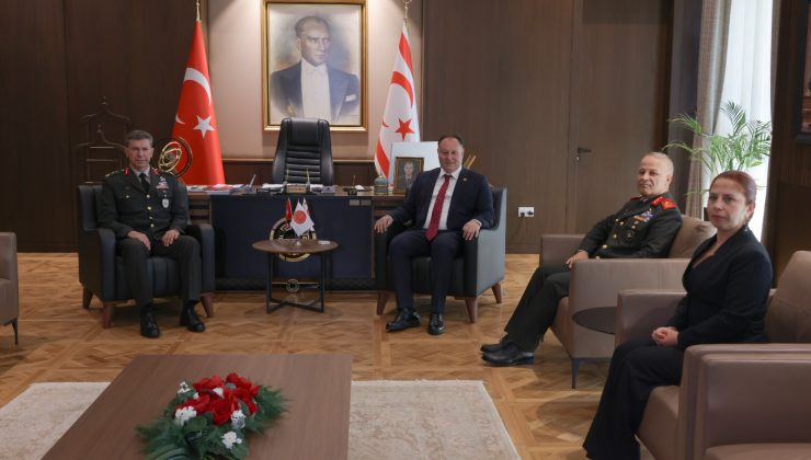 Meclis Başkanı Öztürkler KTBK ve GKK komutanlarını kabul etti
