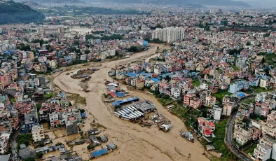 Nepal’de meydana gelen selde hayatını kaybedenlerin sayısı 95’e yükseldi