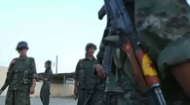 Fransa, terör örgütü YPG’nin kendini feshettiğini açıkladığı Suriye’deki gelişmelerden memnun
