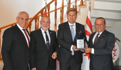 Alman Milletvekili Maximilian Krah, Demokrat Parti’yi ziyaret etti