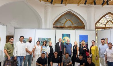Ressam Zühre Özkaraman Özbekistan’da düzenlenen uluslararası sanat çalıştayına katıldı