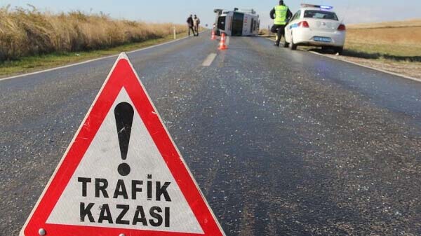 Dört kazadan üçüne alkollü sürücüler karıştı; üç yaralı var
