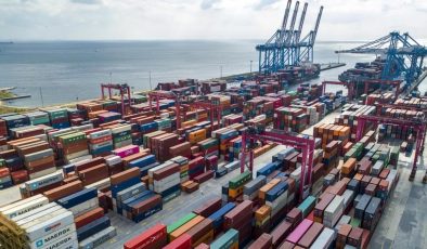 60 ülkeye dev ticaret dalgası: Yılın ilk yarısında 94 milyar dolar ihracat!