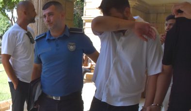 Lefkoşa – Güzelyurt Anayolu’nda meydana gelen ağır yaralanmayla sonuçlanan kazayla ilgili tutuklanan Ö.U. yeniden mahkemeye çıkarıldı.