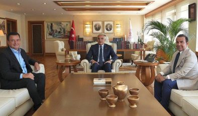 Kültür ve Turizm Bakanı Ersoy, Acun Ilıcalı’yı ağırladı