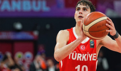 Babasının izinden gitti! Ünlü çiftin oğlu milli takıma seçildi