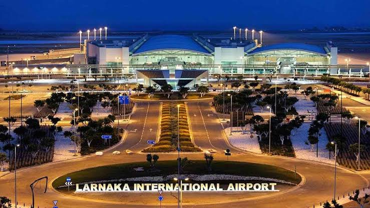 Larnaka Havalimanı’nda 75 kilo kaçak tütün