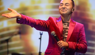 Serdar Ortaç hastaneye mi kaldırıldı? Ünlü şarkıcıdan açıklama geldi