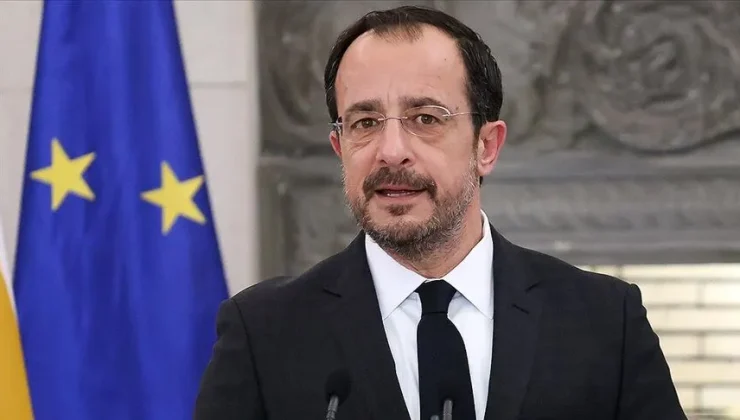 Hristodulis’ten açıklama: “BM Anayasa uzmanı istihdam etti”