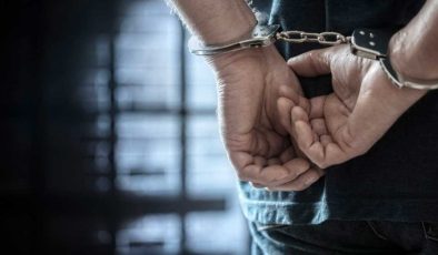 Hafta sonu düzenlenen operasyonlarda 8 kişi tutuklandı