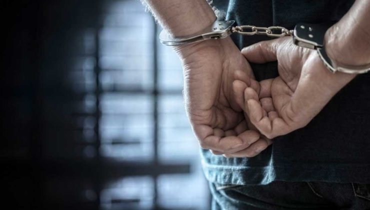 Hafta sonu düzenlenen operasyonlarda 8 kişi tutuklandı