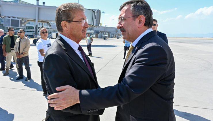 Türkiye Cumhurbaşkanı Yardımcısı Cevdet Yılmaz, taziye ziyareti için KKTC’de