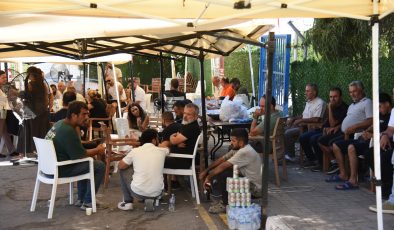 Arama-kurtarma çalışmaları devam ederken, kayıp yakınlarının Girne Limanı’ndaki bekleyişi sürüyor