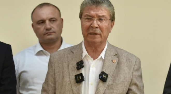 Üstel: “Felakette sağlık çalışanlarımız insan üstü bir gayret ortaya koydu”