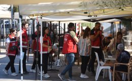 Gemi kazasının ardından aileler, limanda yakınlarından gelecek haberleri beklemeye devam ediyor…