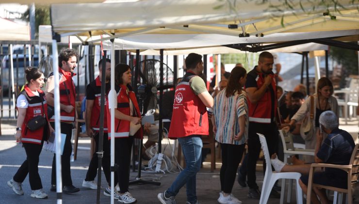 Gemi kazasının ardından aileler, limanda yakınlarından gelecek haberleri beklemeye devam ediyor…