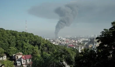 Rusya’nın Kiev saldırıları yeniden başladı: İki kişi öldü