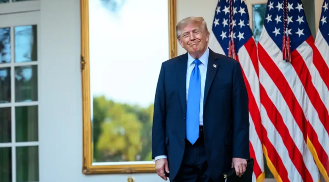Trump’tan ara seçim vaadi: “Kazanırsak her yetişkin vatandaşa 5 bin dolar”