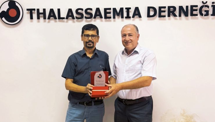 Kuzey Kıbrıs Thalassamia Derneği, KKTC Adanalılar Dayanışma, Aktivite ve Kültür Derneğine plaket takdim etti