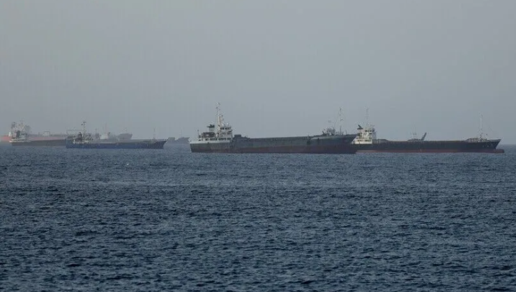 İran, Hürmüz Boğazı’ndan geçmeye çalışan Togo bayraklı petrol tankerini vurduğunu duyurdu
