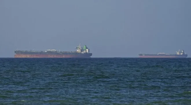 İngiltere Deniz Ticaret Operasyonları: Hürmüz Boğazı’nda bir petrol tankeri vuruldu