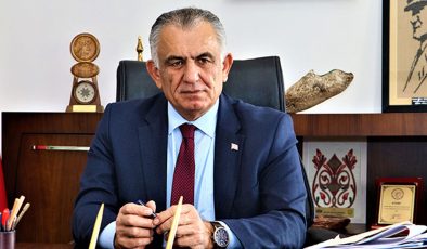 Çavuşoğlu: “Öğrencilerimiz bir gün daha taşınamayacak, eğitim kaybına yol açan bu tutumdan vazgeçin”