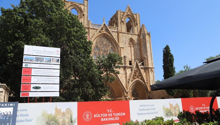 Lala Mustafa Paşa Camii ve Medresesi’ndeki restorasyon çalışmalarıyla ilgilı bilgilendirme toplantısı düzenlendi