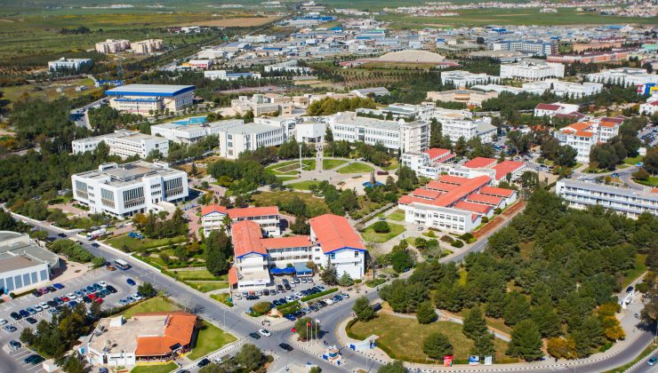 DAÜ Rektörlüğünden toplu iletişim sisteminin kullanılmasının engellendiği iddialarına yanıt