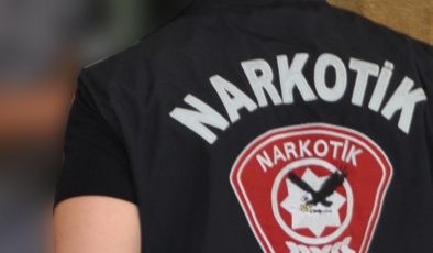 Lefkoşa ve Girne’de uyuşturucu, Ercan’da yeşil reçeteli ilaç bulundu