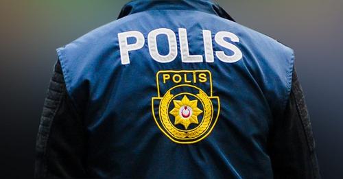 Polisiye olaylar…Sarhoş kişi polise küfür etti, polis aracına tekme vurdu