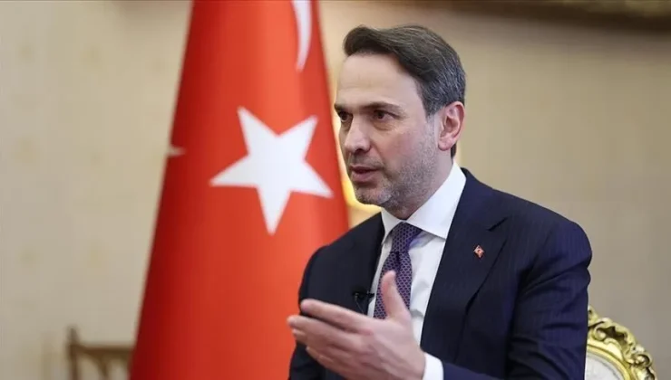 Bayraktar’dan KKTC’ye yönelik enerji projesine ilişkin açıklama: “Adaya gazın götürülmesi için denizdeki çalışmalara başladık”