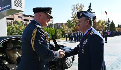 İngiltere Hava Kuvvetleri Komutanı Smyth Türkiye’de: Hava Kuvvetleri Karargahı’nı ziyaret etti