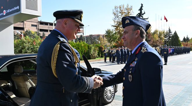 İngiltere Hava Kuvvetleri Komutanı Smyth Türkiye’de: Hava Kuvvetleri Karargahı’nı ziyaret etti
